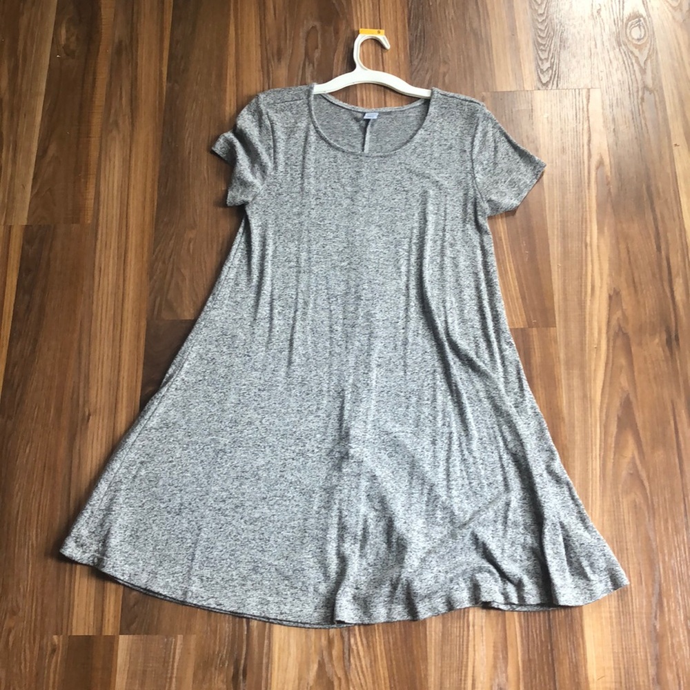 ☀️3 for $25 Old Navy Size S Grey Swing Dress